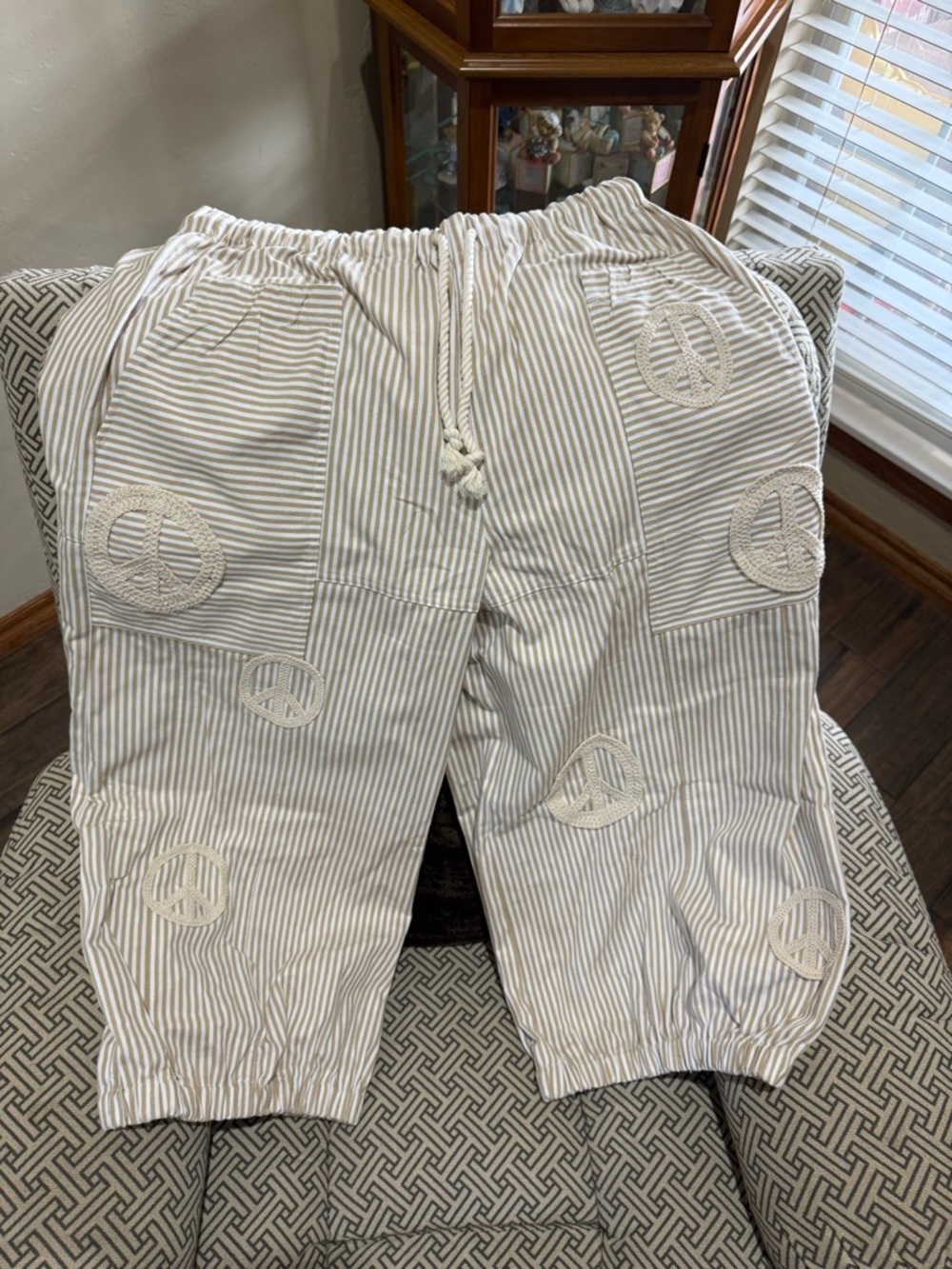 NEW-DAVI & DANI Beige Striped Wide-Leg Drawstring Pants - Picture 5 of 7